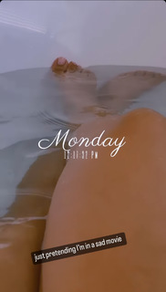 Queen Naija feet photo thumbnail