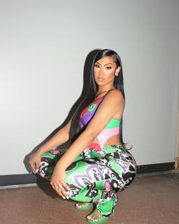 Queen Naija feet photo thumbnail