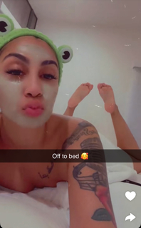 Queen Naija feet photo thumbnail