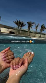 Queen Naija feet photo thumbnail