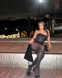 Queen Naija feet photo thumbnail
