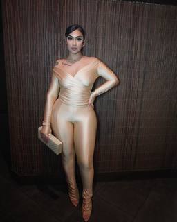 Queen Naija feet photo thumbnail