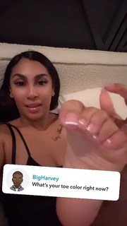 Queen Naija feet photo thumbnail