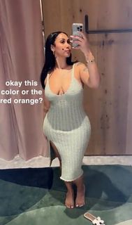 Queen Naija feet photo thumbnail