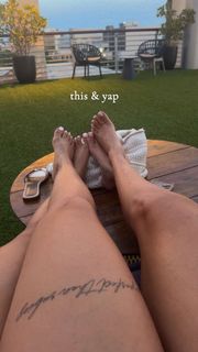 Queen Naija feet photo thumbnail