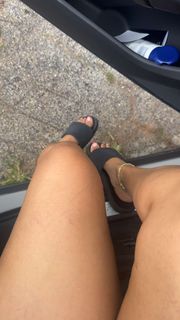 Queen Naija feet photo thumbnail
