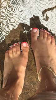Queen Naija feet photo thumbnail