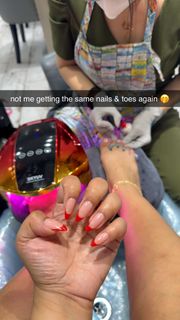 Queen Naija feet photo thumbnail