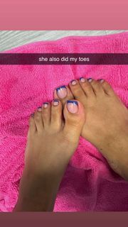 Queen Naija feet photo thumbnail