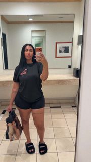 Queen Naija feet photo 9
