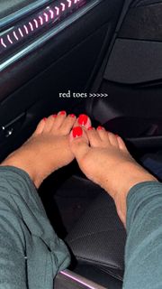 Queen Naija feet photo 4