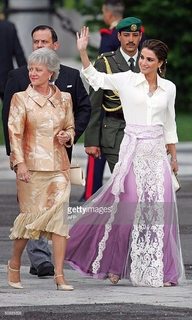 Queen Rania feet photo thumbnail
