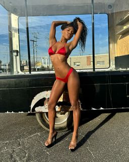 Quenlin Blackwell feet photo 10