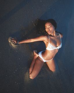 Quenlin Blackwell feet photo 4