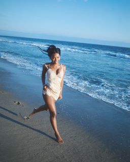 Quenlin Blackwell feet photo 3