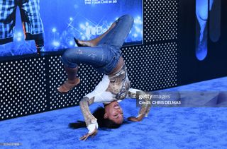 Quenlin Blackwell feet photo 7