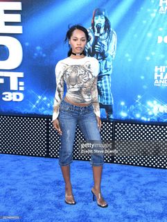 Quenlin Blackwell feet photo 5