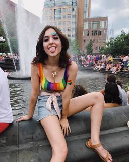 Quinn Shephard feet photo 1