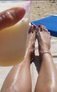 Quinty Trustfull feet photo 5