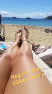 Quinty Trustfull feet photo 4