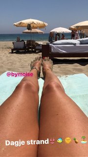 Quinty Trustfull feet photo 10