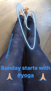 Quinty Trustfull feet photo 7