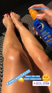 Quinty Trustfull feet photo 6