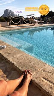 Quinty Trustfull feet photo 4