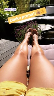 Quinty Trustfull feet photo 1