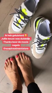 Quinty Trustfull feet photo 6
