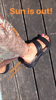 Quinty Trustfull feet photo 13