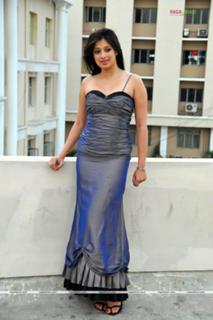 Raai Laxmi feet photo thumbnail