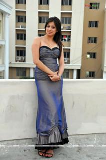 Raai Laxmi feet photo thumbnail