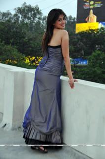 Raai Laxmi feet photo thumbnail