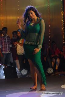 Raai Laxmi feet photo thumbnail