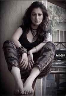 Raai Laxmi feet photo thumbnail