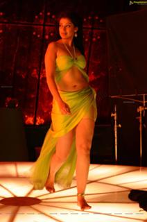Raai Laxmi feet photo thumbnail