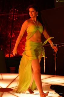 Raai Laxmi feet photo thumbnail