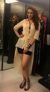 Raai Laxmi feet photo thumbnail