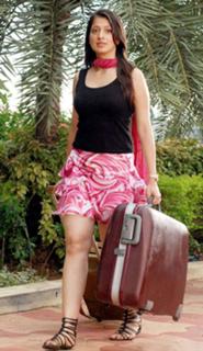 Raai Laxmi feet photo thumbnail