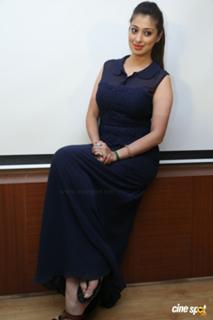 Raai Laxmi feet photo thumbnail