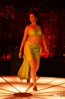 Raai Laxmi feet photo thumbnail