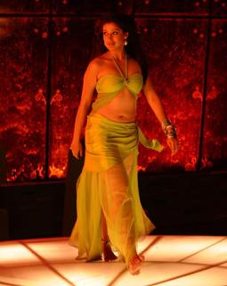 Raai Laxmi feet photo thumbnail