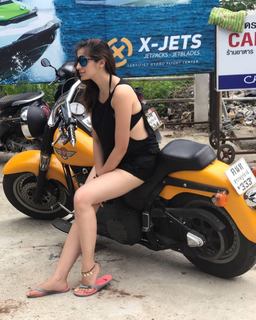 Raai Laxmi feet photo thumbnail