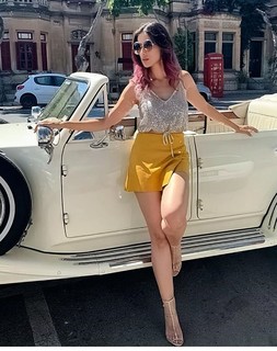 Raai Laxmi feet photo thumbnail