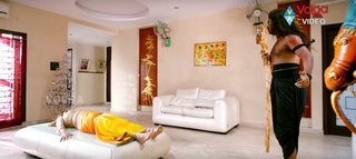 Raai Laxmi feet photo thumbnail