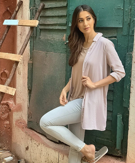 Raai Laxmi feet photo thumbnail