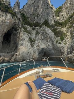 Raai Laxmi feet photo thumbnail