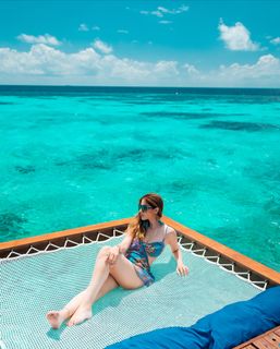 Raai Laxmi feet photo thumbnail