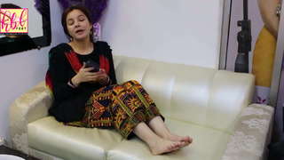Rabi Pirzada feet photo 17